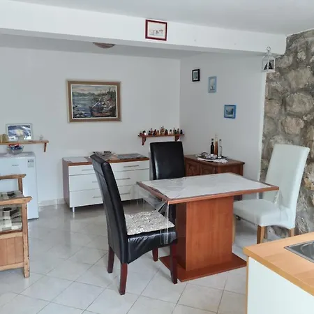 Mihael Apartment *